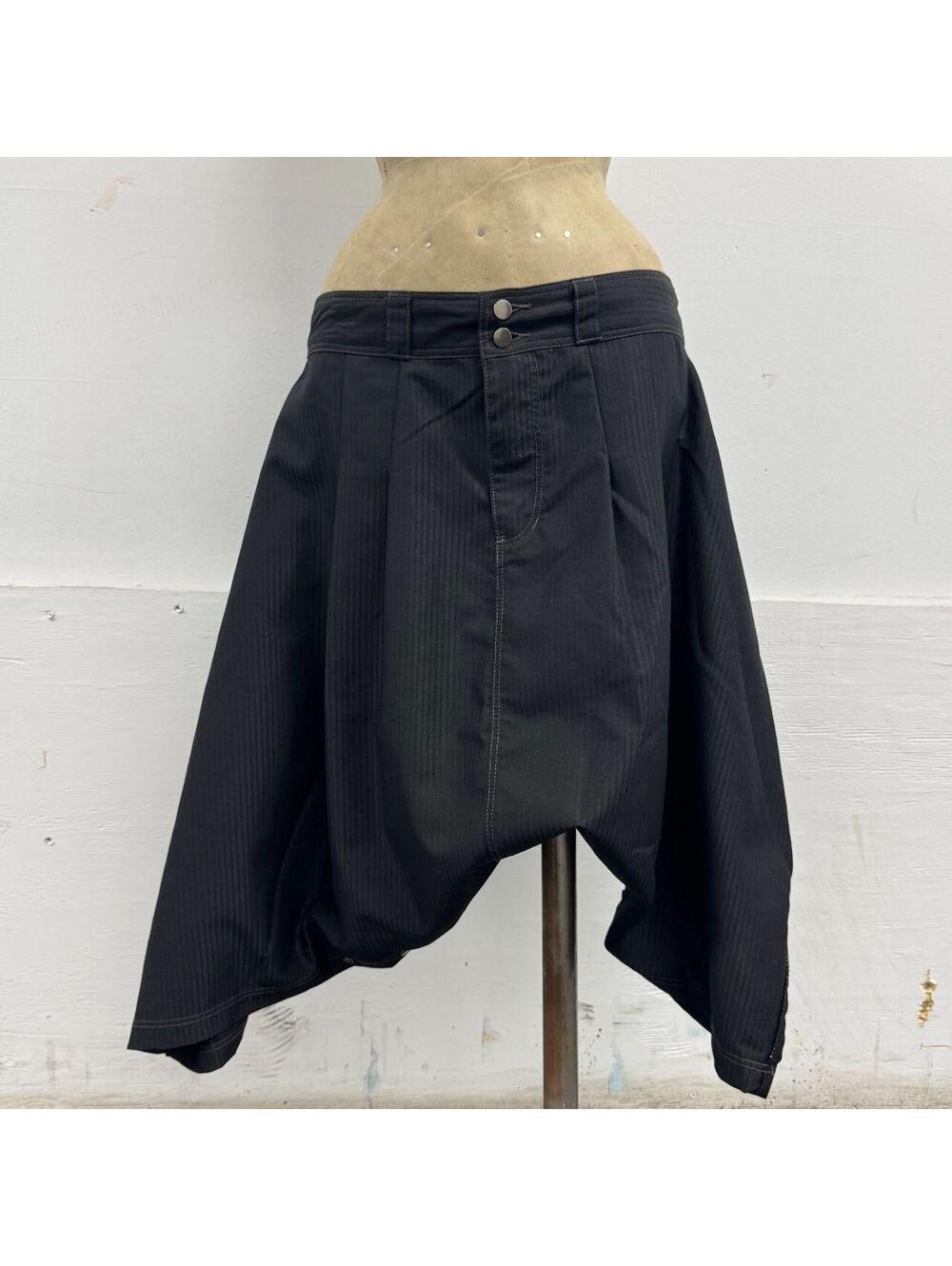 Japanese Vintage ALGONQUINS Convertible Skirt / Drop-Crotch Shorts